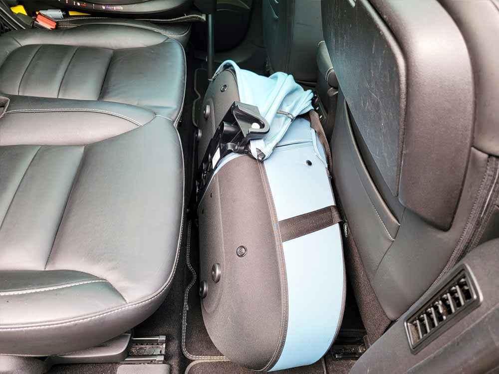 YOYO Babyzen bassinet stored at the car passenger seats of the car