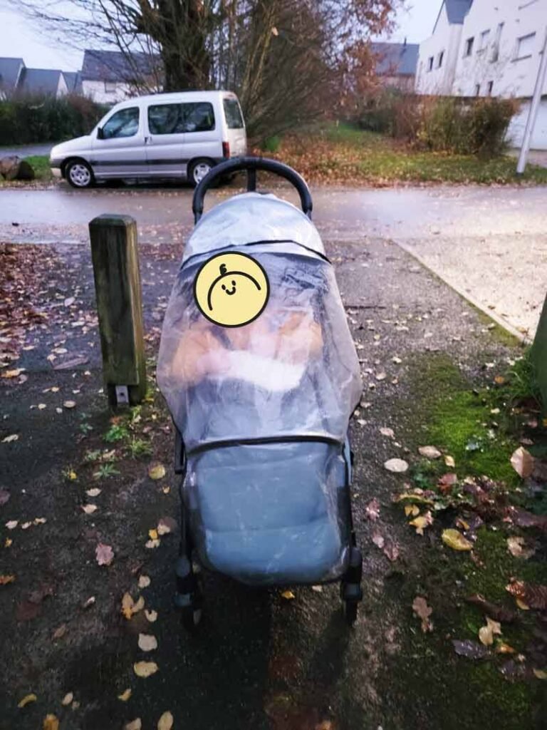 YOYO Babyzen 6+ stroller with footmuff and Rain Protection